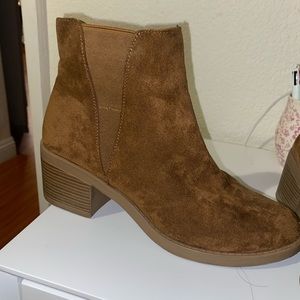 Suede tan ankle boots